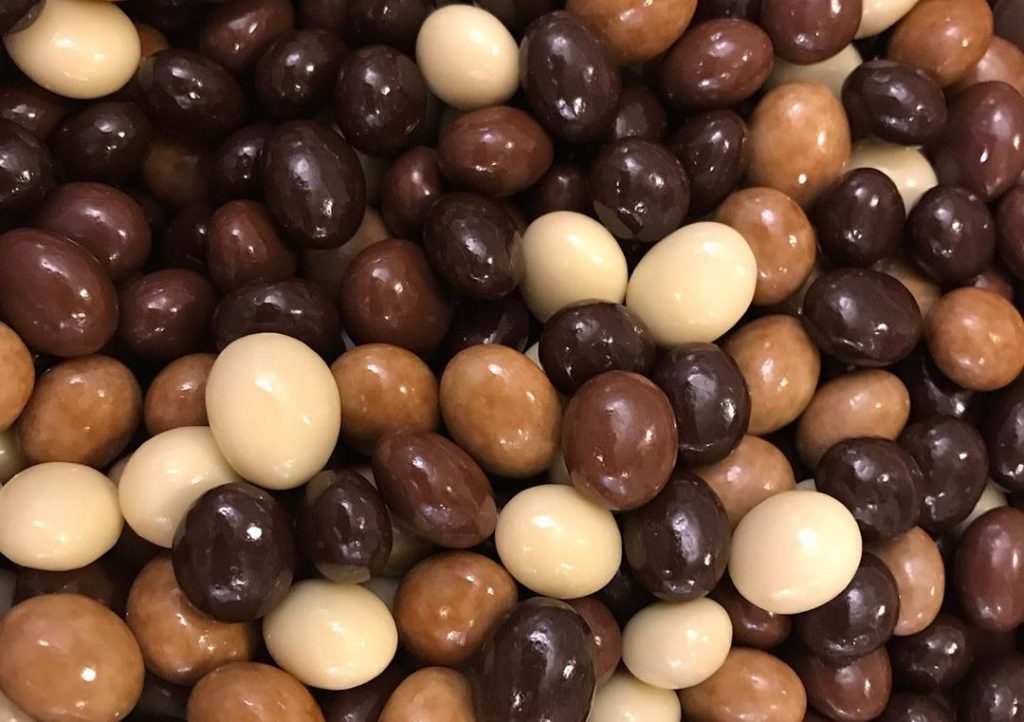 12 Best Chocolate-Covered Coffee Beans to Merge Two Passions of Yours