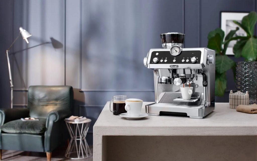 6 Best De’Longhi Espresso Machines – Excellent Quality from the Renown Manufacturer